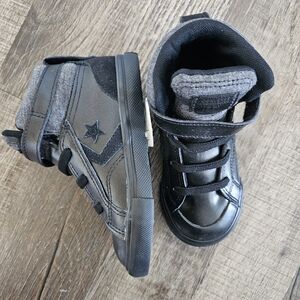 High top converse toddler size 10 shoes NWT